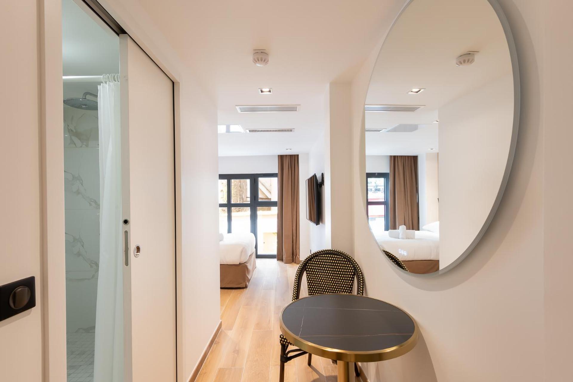 Les Suites Hcr Paris Exterior foto