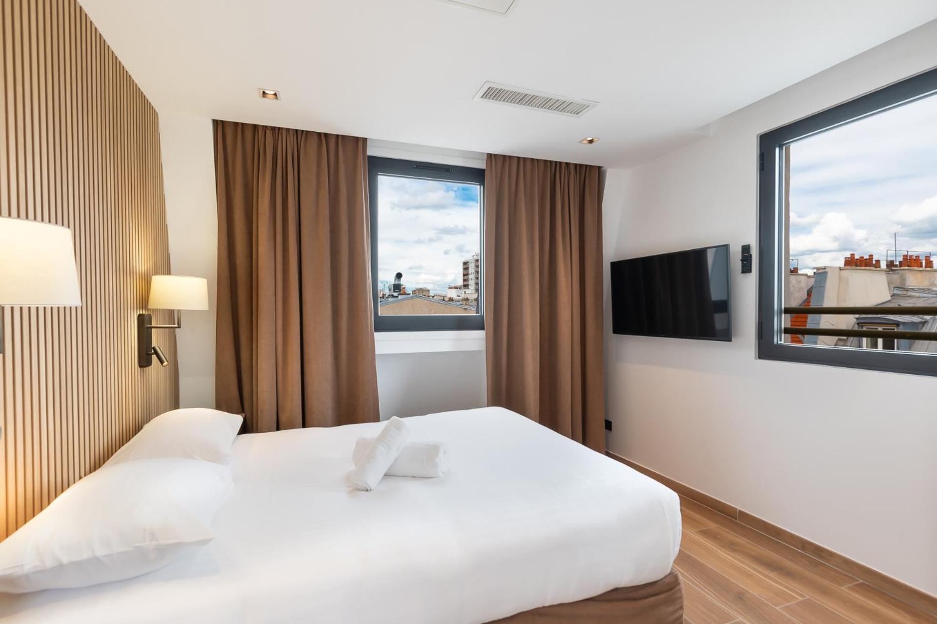 Les Suites Hcr Paris Exterior foto