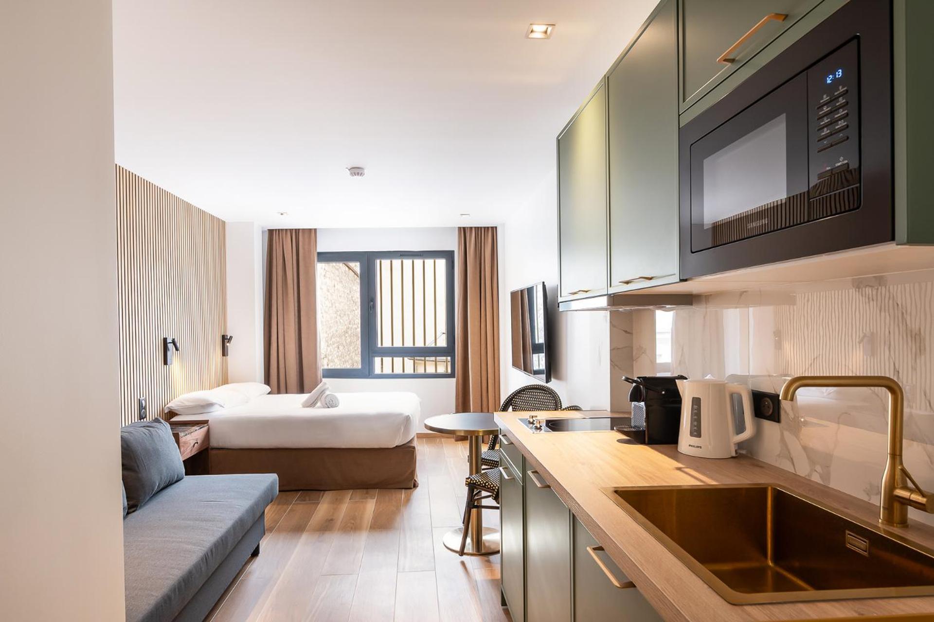 Les Suites Hcr Paris Exterior foto