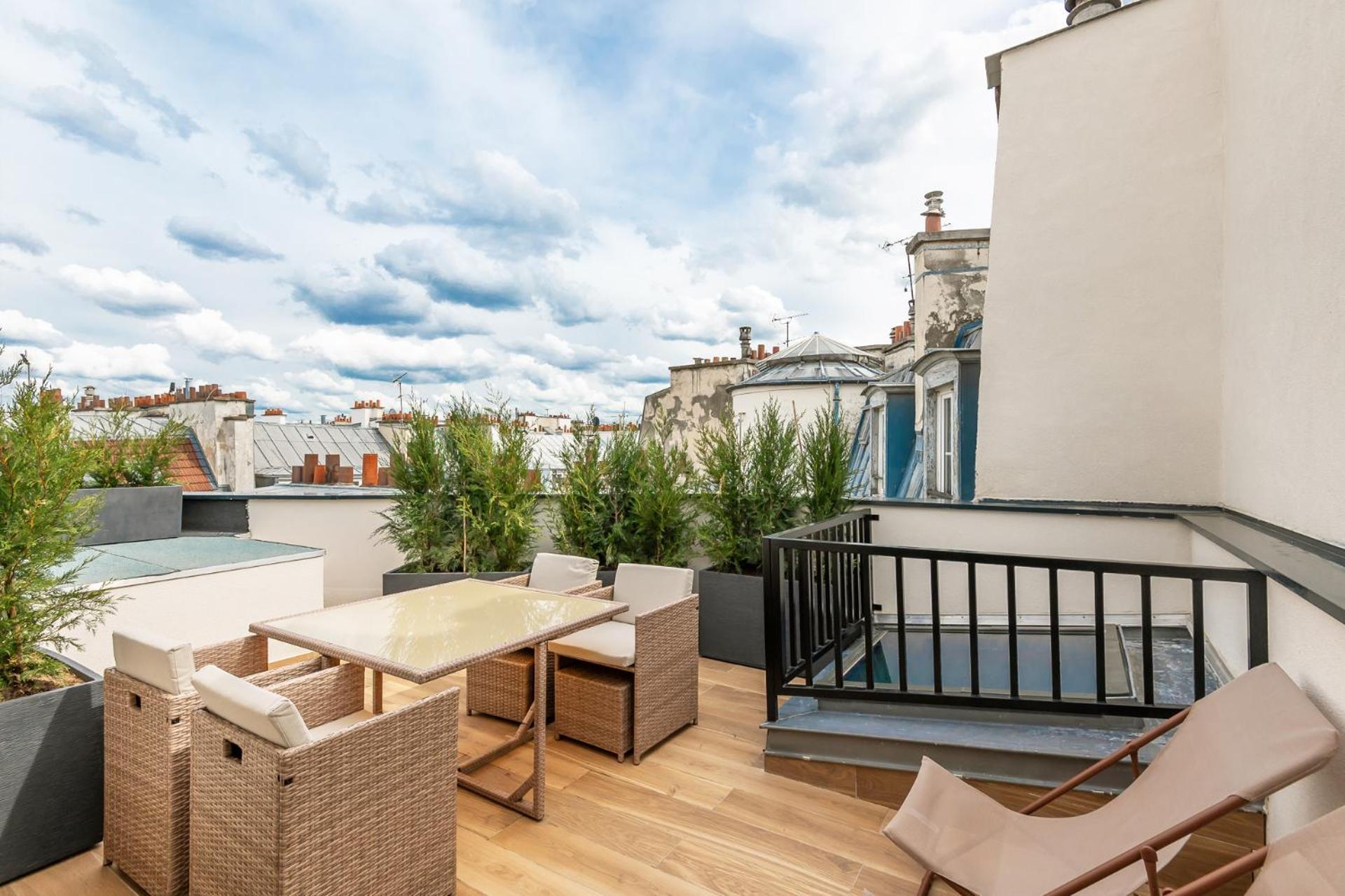 Les Suites Hcr Paris Exterior foto